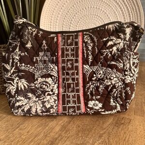 Vera Bradley Quilted Crossbody Purse‎ Retired Imperial Toile Pattern